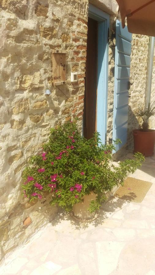 Ruine-motovun Dh *